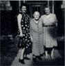 Anne OPPENHEIMER, Gimmi OPPENHEIMER, and Betty SCHMIDT at 5436 Ellis.